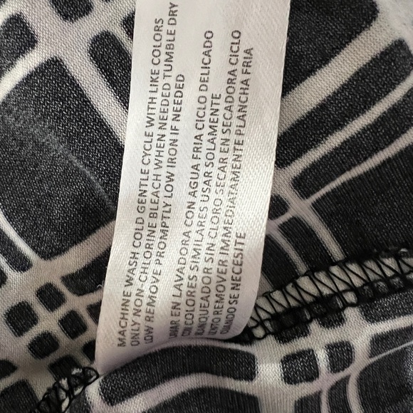 Black and White Plaid Sleeveless Top size L - Picture 5 of 5